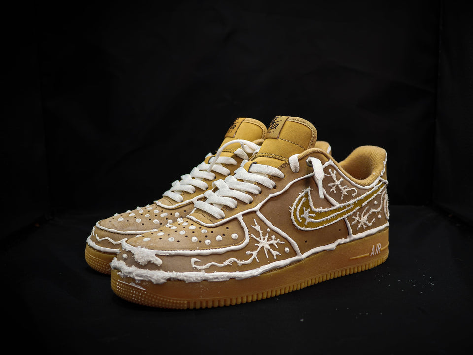 2Hand_crafted__Holiday_Christmas_Gingerbread_Air_Force_1