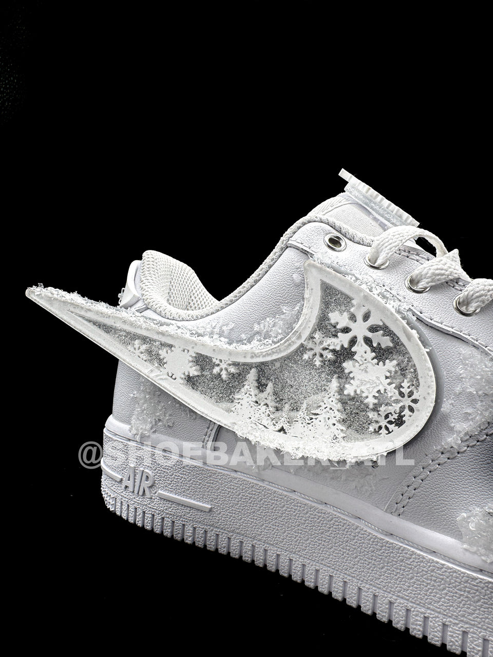 Snow Globe - Wonderland